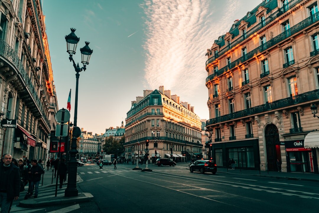paris cafe celebrity